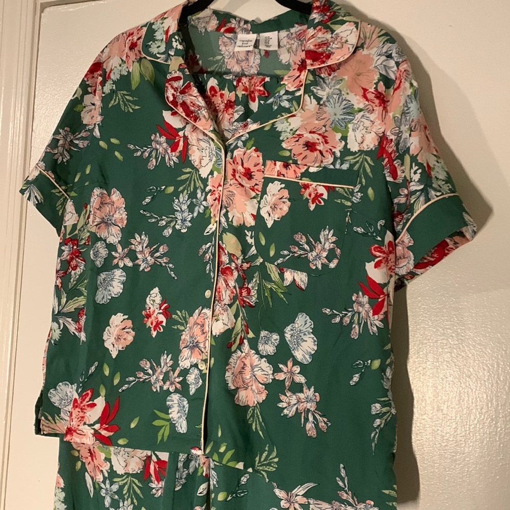 Cupcakes & Cashmere Matching Pajama Set